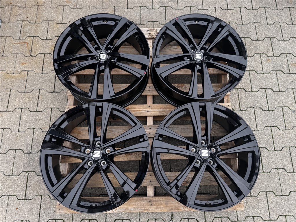 R20 5x112 Original Seat ABRERA - 8J ET45 SE028020 MP671 új alufelnik felnik 20" 20col 2. kép