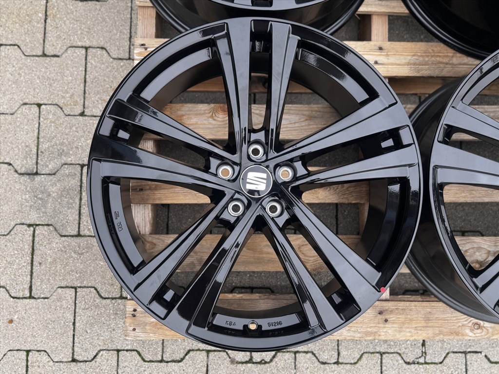 R20 5x112 Original Seat ABRERA - 8J ET45 SE028020 MP671 új alufelnik felnik 20" 20col 3. kép