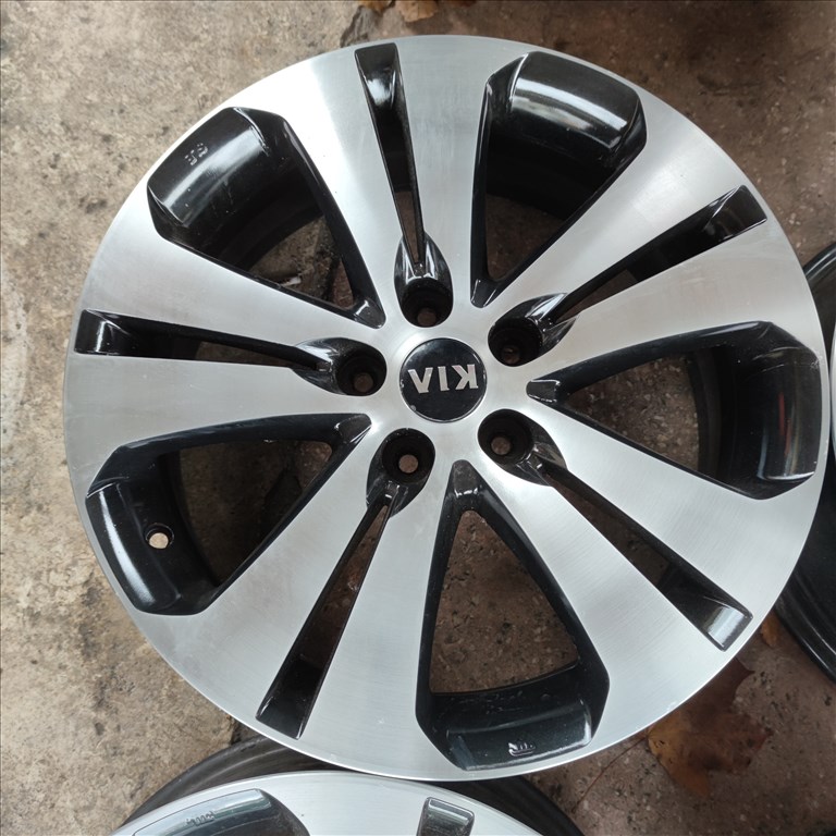 5x114,3 18 Gyári Kia Polír alufelni 185000ft a 4db/58/ 1. kép