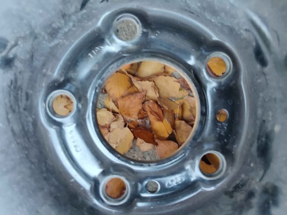 Eladó Michelin alpin5 tèligumi szett felnivel 205/60 R16 4. kép