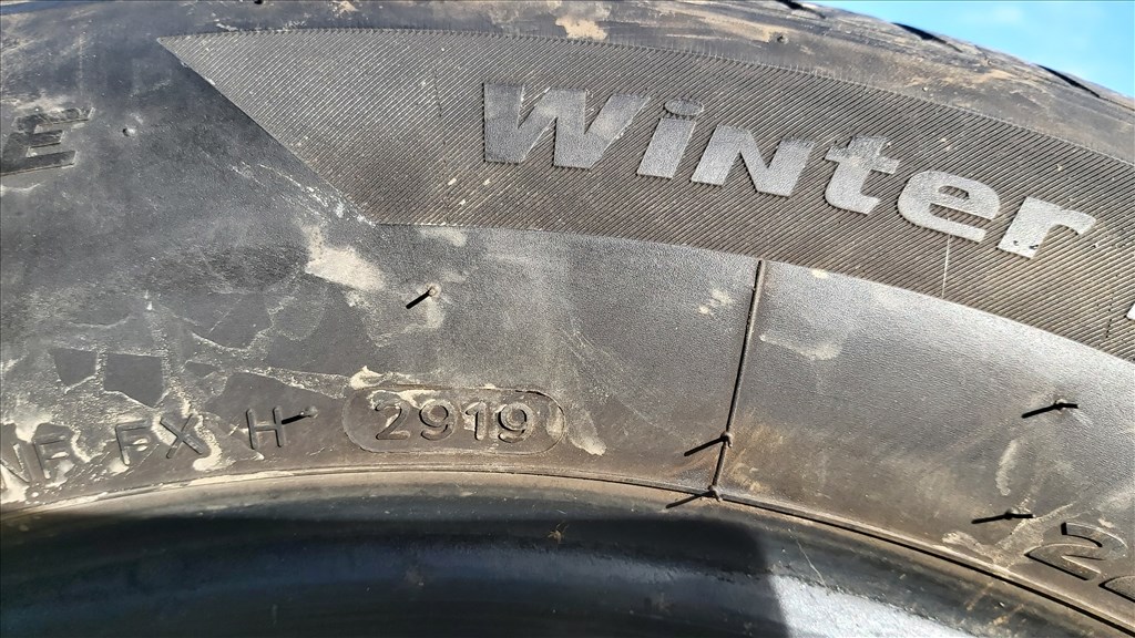  225/6018" újszerű Hankook téli gumi gumi 3. kép