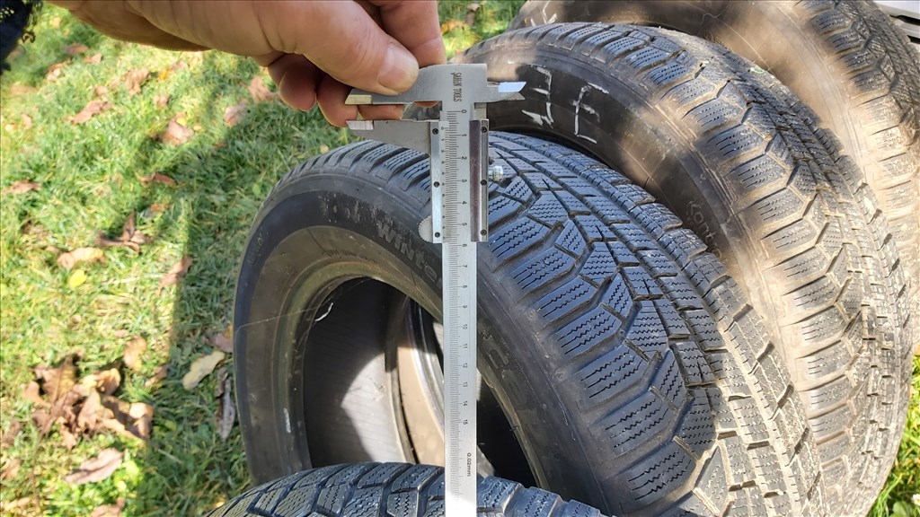  225/6018" újszerű Hankook téli gumi gumi 4. kép