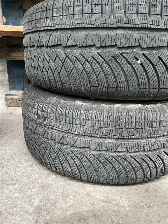  18" újszerű Mak alufelni, rajta 245/50 újszerű Michelin téli gumi  3. kép