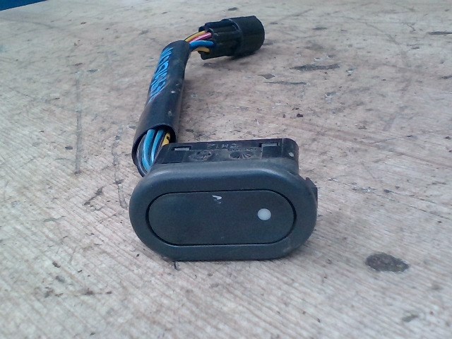 DAEWOO ESPERO Jobb első ablakemelő kapcsoló 1. kép