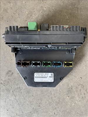 Mercedes E osztály biztosíték biztosítéktábla 