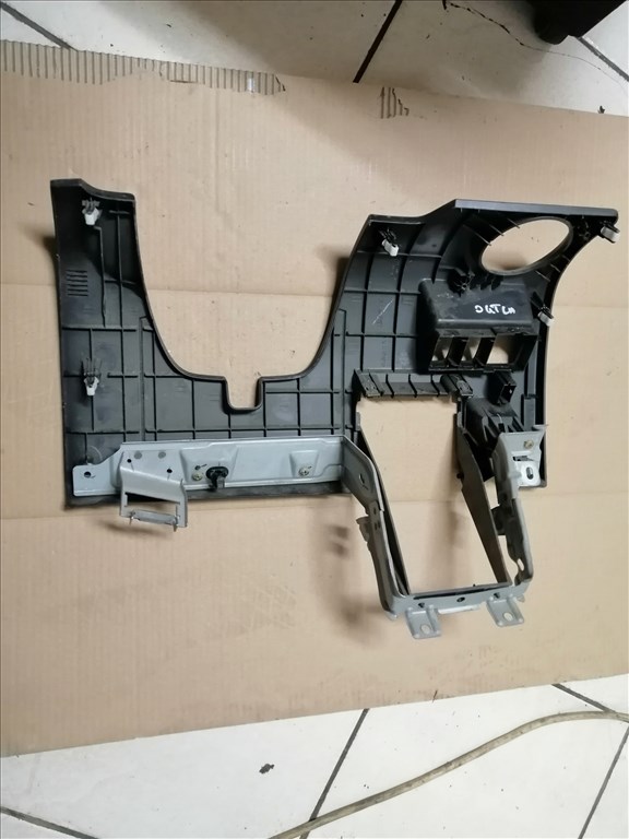 Mitsubishi Outlander I 2.0 4WD Bal alsó műszerfal burkolat  gn11100240 2. kép