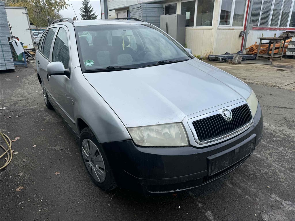 Skoda Fabia I bontott alkatrészei 2. kép