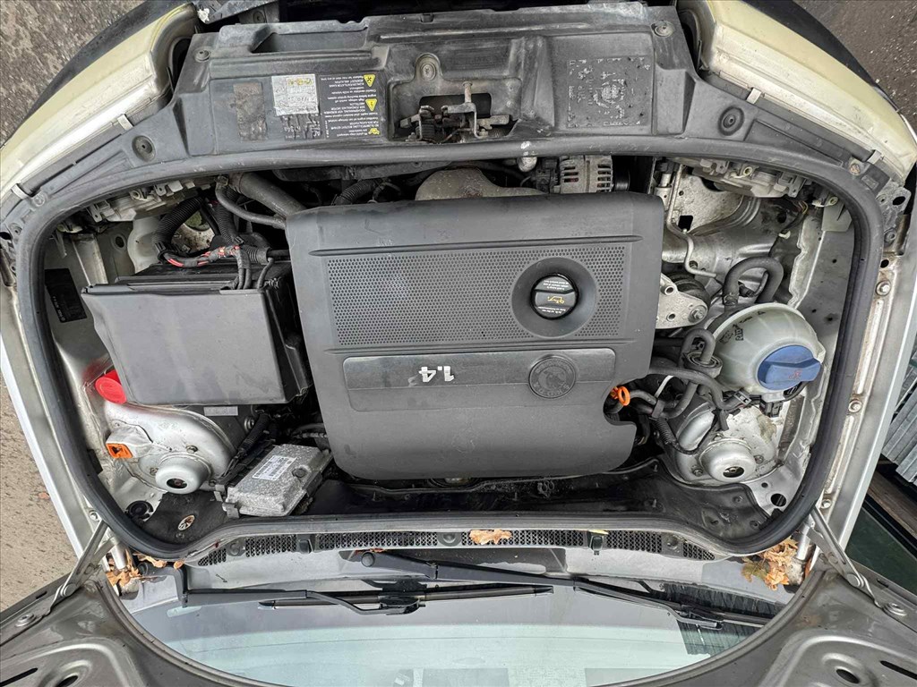 Skoda Fabia I bontott alkatrészei 5. kép