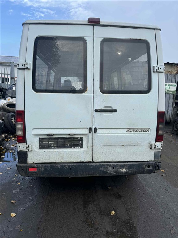 Mercedes Sprinter 208 CDI -61198- bontott alkatrészei 3. kép