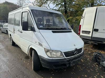 Mercedes Sprinter 208 CDI -61198- bontott alkatrészei