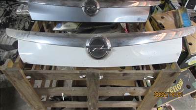 Opel Insignia A Csomagtér nyitó króm, mikrókapcsolóval