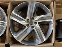 R22 original Land Rover 9.5J ET45 - MY42-1007-JA / MY42-1007-DA  2db alufelni felni