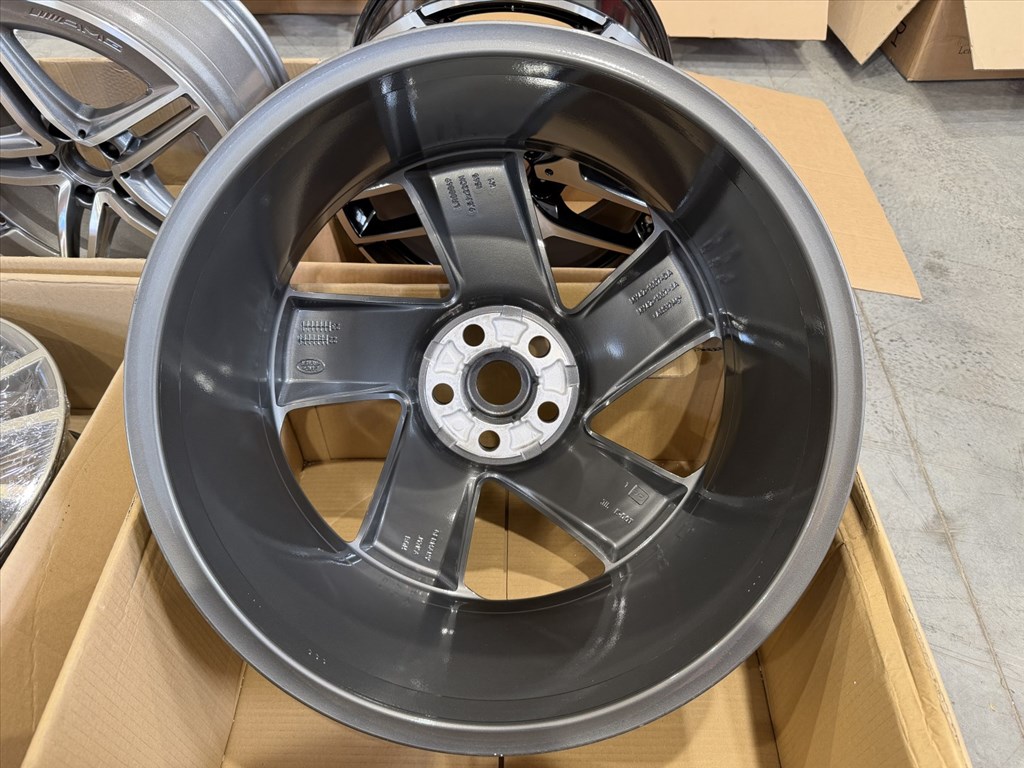 R22 original Land Rover 9.5J ET45 - MY42-1007-JA / MY42-1007-DA  2db alufelni felni 8. kép