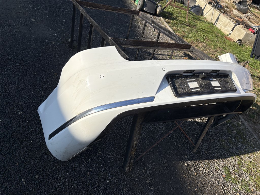 Volkswagen Passat B7 Hátsó lökhárító  3. kép