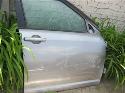 Suzuki Swift IV jobb első ajtó 