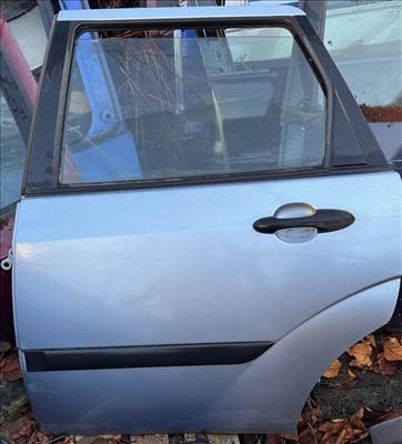 Ford Focus Mk1 BAL HÁTSÓ AJTÓ KOMBI EZÜST, KÉK