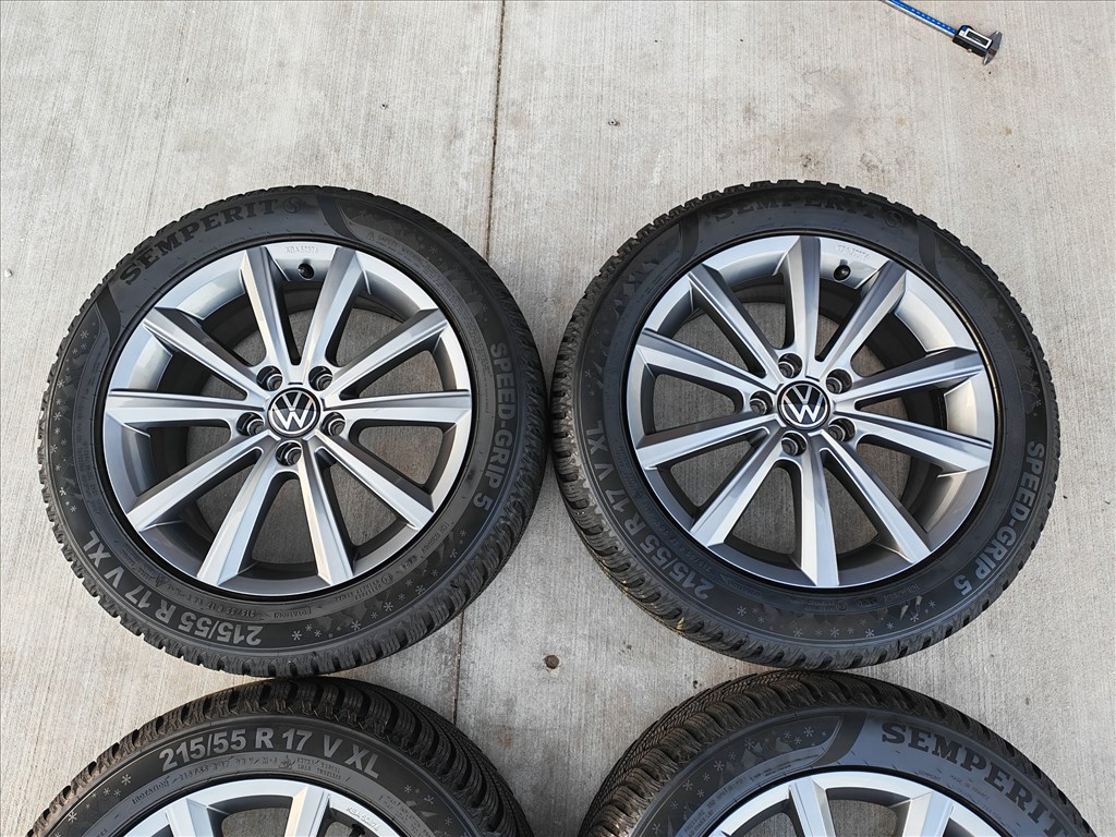 17" 5x112 antracit VW "Merano" Passat B8 gyári alufelni szett újszerű téligumikkal! 4. kép
