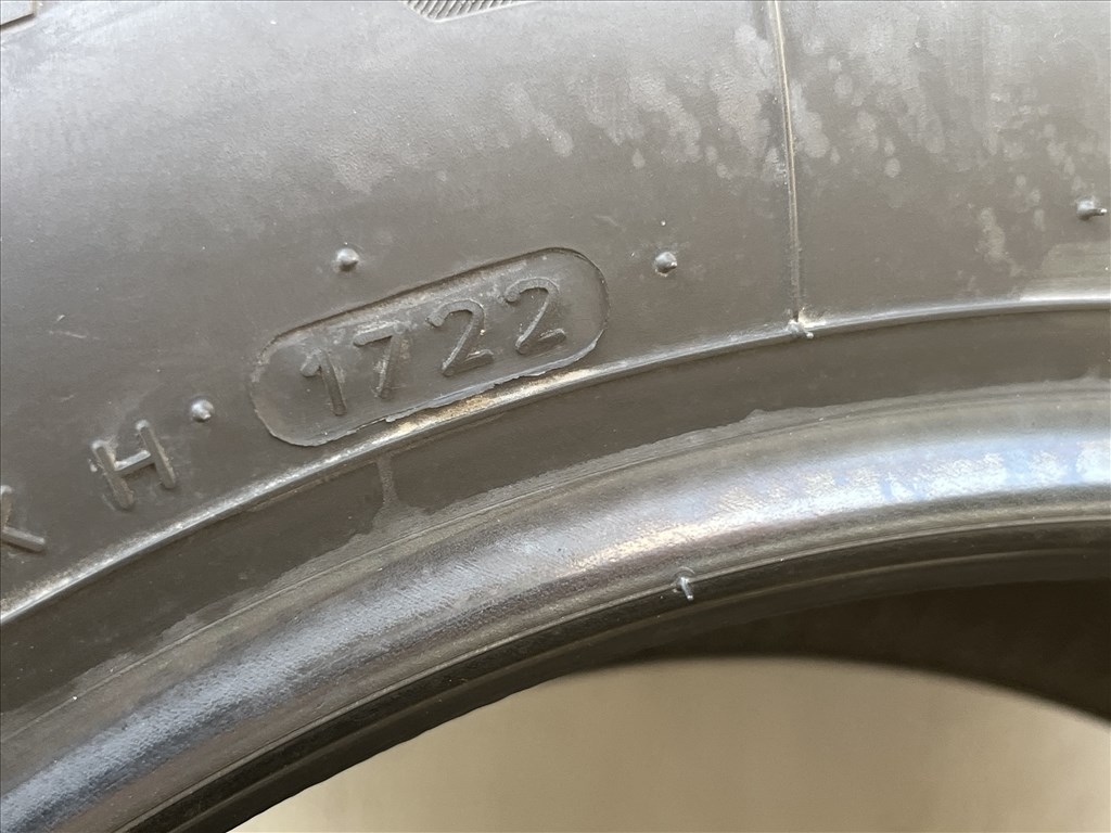  Új 205/60R16 205/60-16 2056016 2 db Hankook W320 téli gumi  4. kép