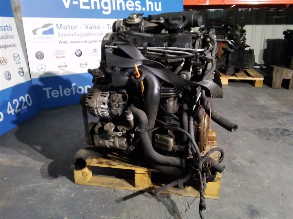 Volkswagen BXE bontott motor  3. kép
