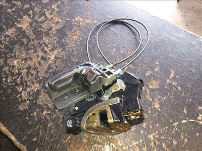 Toyota Avensis T25 kombi Bal első ajtó zárszerkezet 