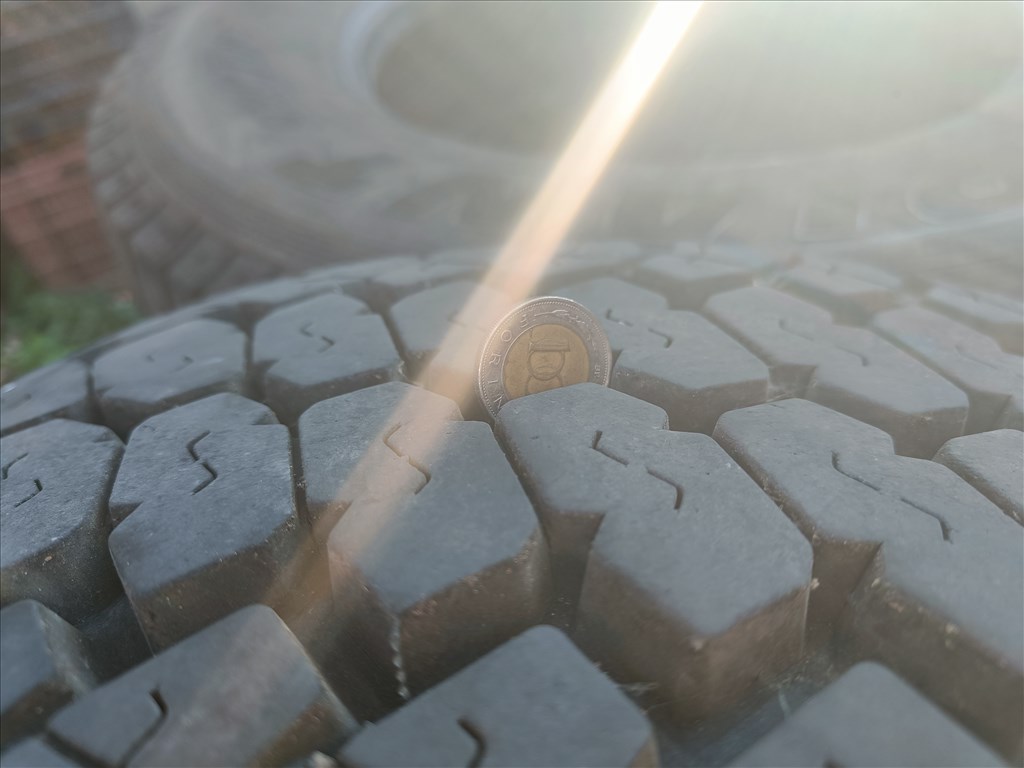  235/7517,5" újszerű Matador teherautó gumi gumi 5. kép