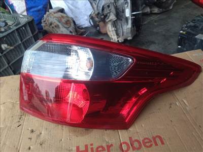 Ford Focus 3 kombi 2011-2014 jobb külső hátsó lámpa