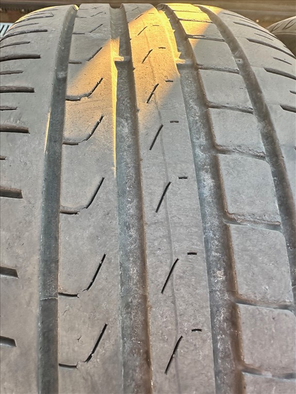  235/4019" használt Pirelli nyári gumi gumi 8. kép