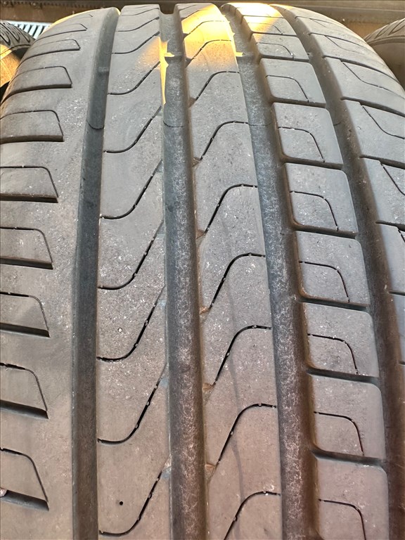  235/4019" használt Pirelli nyári gumi gumi 9. kép