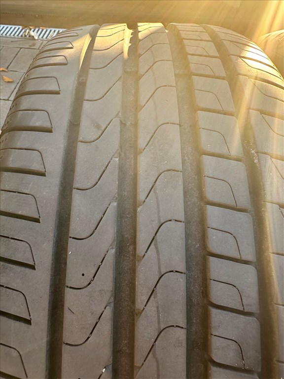  235/4019" használt Pirelli nyári gumi gumi 10. kép