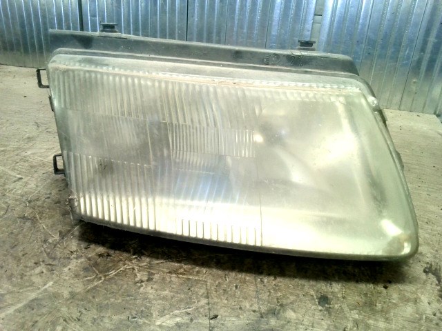 VOLKSWAGEN PASSAT 96.10-00.10 B5 Jobb első fényszóró 1. kép