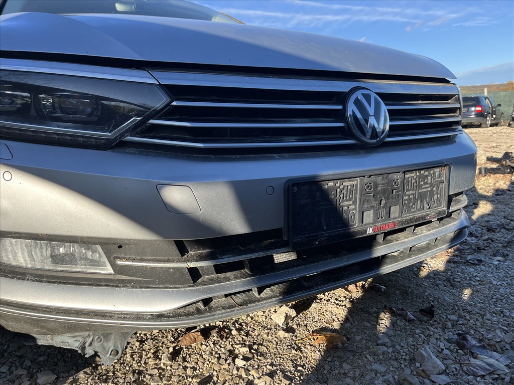 Volkswagen Passat B8 lámpa mosós, radaros első lökhárító LA7W 3. kép