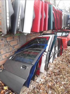 Suzuki Ignis I 1.3 Bal első ajtó, jobb első , b.hátsó, j.hátsó ajtó 