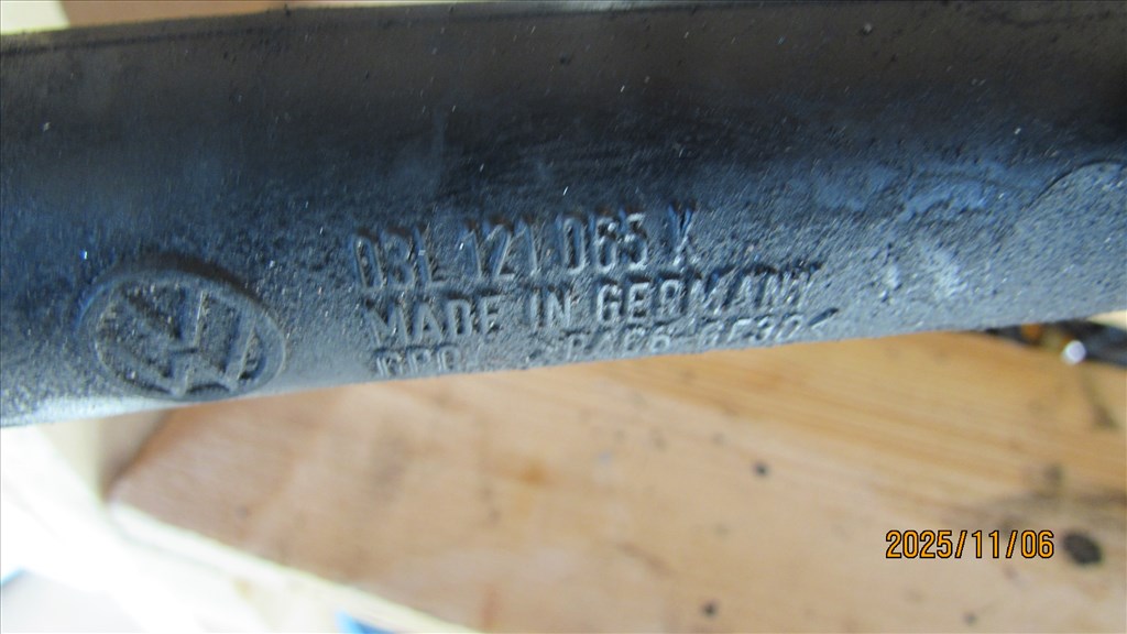 Audi A4 (B8 - 8K) 2.0 TDI quattro vízcső 03l121065k 3. kép