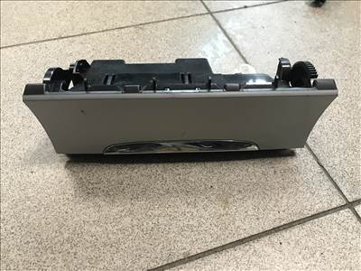 Volkswagen Passat B6 hamutartó  3c0863284