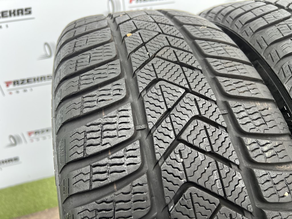 235/45 R18 Pirelli Sottozero téli gumi 6mm 2. kép
