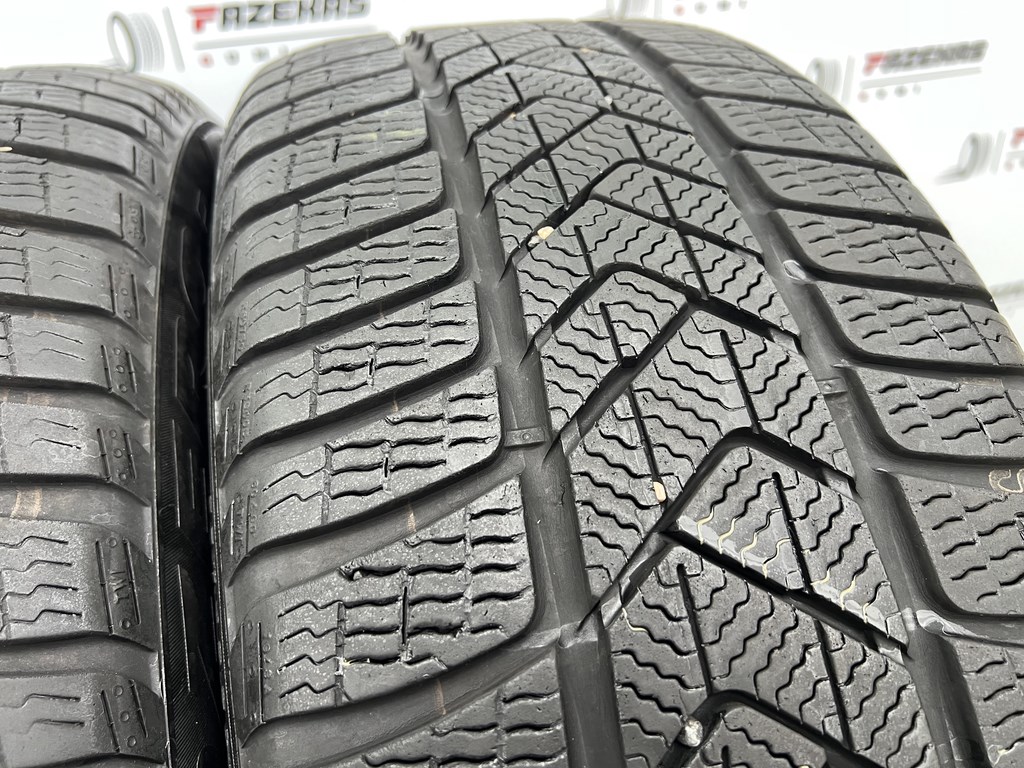 235/45 R18 Pirelli Sottozero téli gumi 6mm 3. kép