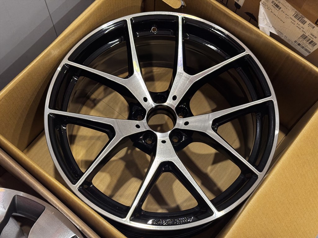 R20 Original Mercedes 9.5J ET22 - A2534015600 / A253 401 5600 1db alufelni felni 11. kép