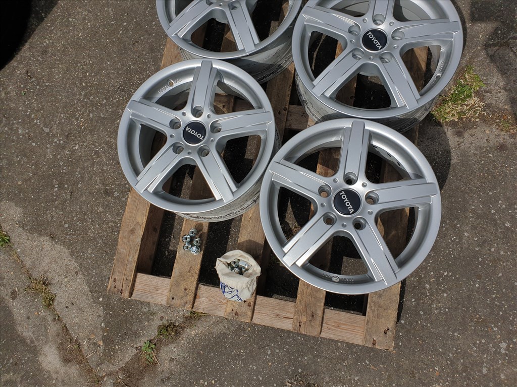 15" 5x114,3 Toyota 2. kép