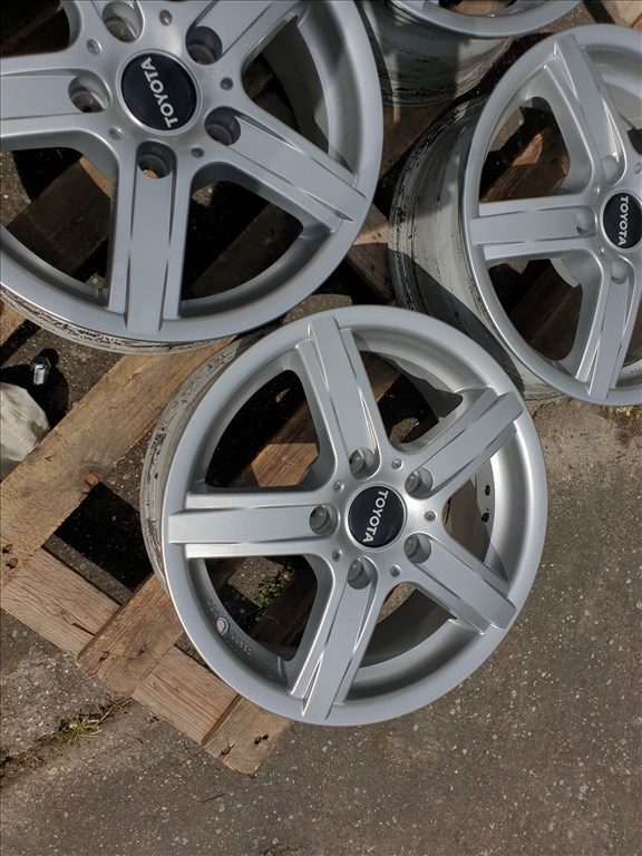 15" 5x114,3 Toyota 3. kép