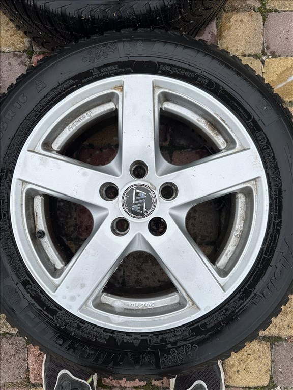  5x112 lyukosztású 16" használt alufelni, rajta használt gumi  1. kép