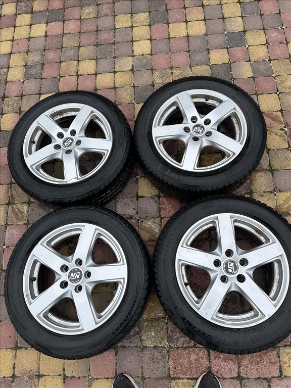  5x112 lyukosztású 16" használt alufelni, rajta használt gumi  5. kép