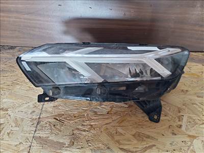 Dacia Sandero III Fényszóró  260602561r