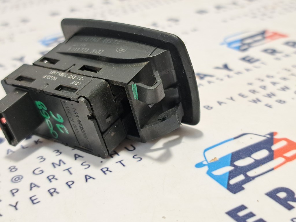 BMW E60 E61 jobb elsõ bal / jobb hátsó elektromos ablakemelõ kapcsoló gomb - kis hibával 2. kép