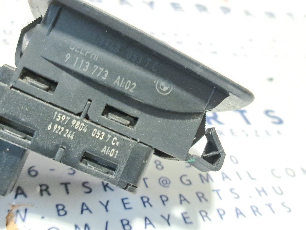 BMW E60 E61 jobb elsõ bal / jobb hátsó elektromos ablakemelõ kapcsoló gomb - kis hibával 3. kép