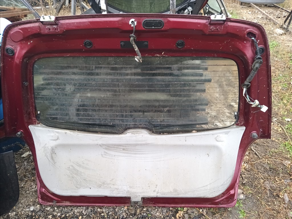 Mazda 323F BJ csomagtérajtó  2. kép