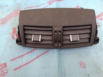 Toyota RAV4 (XA30) Középső Szellőző 5566342010