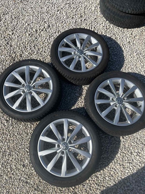  Golf 7 R 5x112 17" újszerű (gyári alufelni)  205/50  Michelin téli gumikkal   1. kép