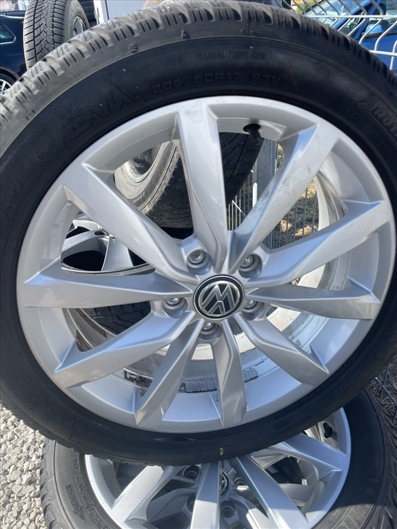  Golf 7 R 5x112 17" újszerű (gyári alufelni)  205/50  Michelin téli gumikkal   2. kép