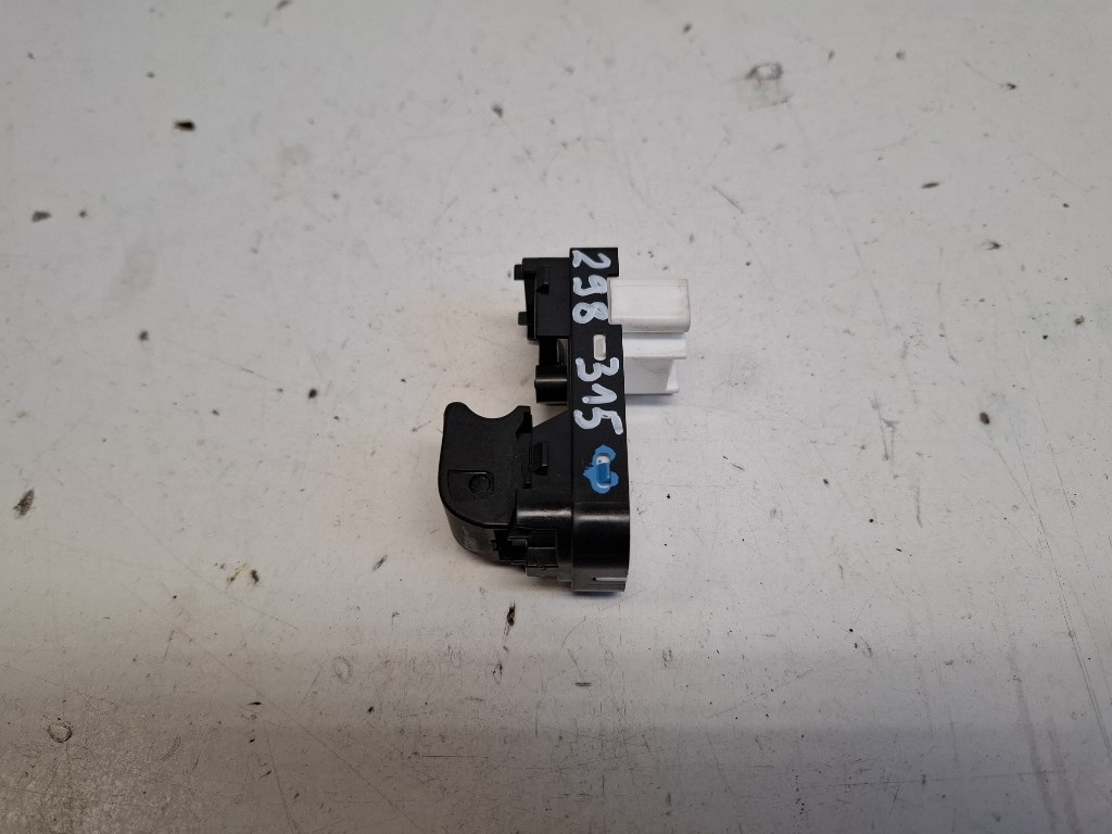 Mazda 3 (BM) jobb hátsó ablakemelõ kapcsoló 2. kép