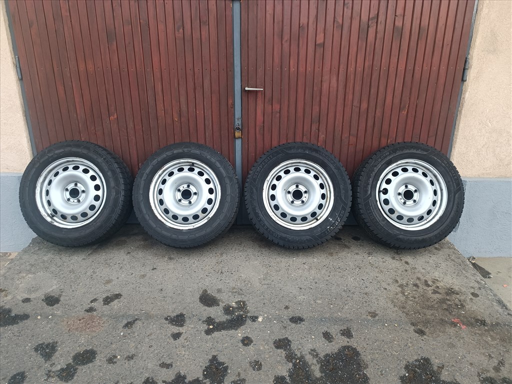  Opel Vivaro-C Peugeot Expert Toyota Proace Citroen Jumpy felnik téli gumival 1. kép